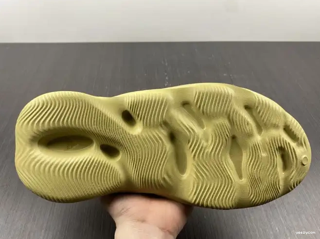 Foam Adidas GV6775 RNNR Yeezy Sulfur 0512